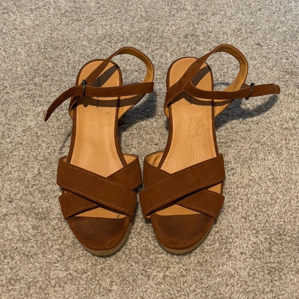 American Eagle Outfitters Tan Strappy Sandals